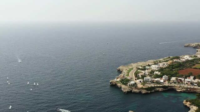survol de Ciutadella de Menorca dans les &icirc;les Bal&eacute;ares en Espagne, minorque