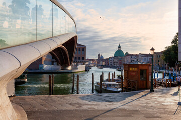 Venezia. Canal Grande. Ponte della Costituzione verso San Simon Piccolo