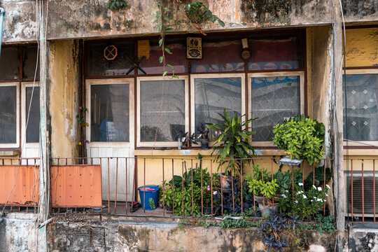 Thai Old District Of Bangkok. Old Small Houses Are Dirty