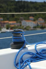 Printed kitchen splashbacks City on the water Vertical shot of a rope on a boat