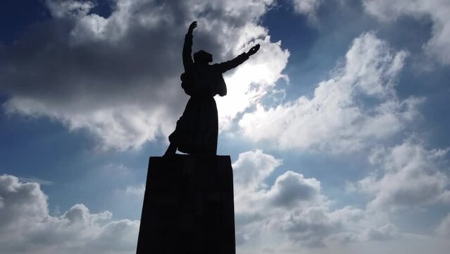 Short footage of a communist monument