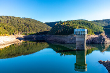 Herbstspaziergang um die schmale Talsperre im Thüringer Wald - Tambach-Dietharz - Deutschland