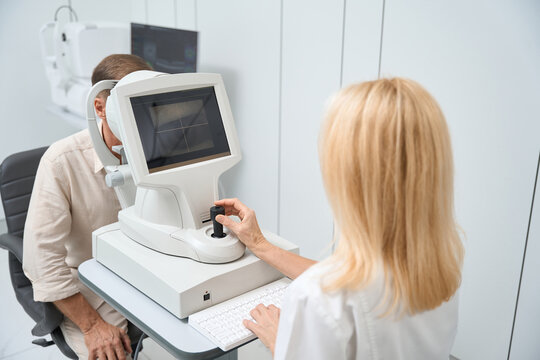 Patient is being treated by ophthalmologist in hospital