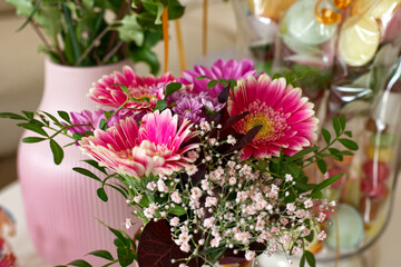 Fototapeta na wymiar bouquet of flowers