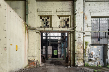 Fototapeta na wymiar old abandoned industrial factory