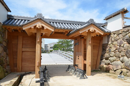 鳥取城跡 中ノ御門と擬宝珠橋