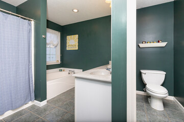new clean updated bathroom