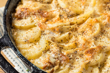 Homemade Cheesy Potatoes Gratin
