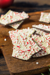 Homemade Holiday Peppermint Bark Dessert