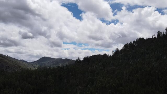 Monta&ntilde;as Colombianas