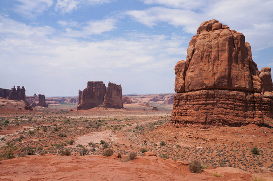 Arch National Park in a sunny day