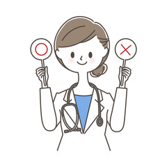 マルバツ札をだす女性医師