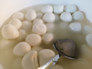 vassoio di mozzarelle di bufala