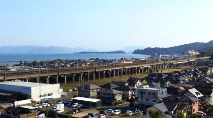 街中の高架線路。
岡山県倉敷市。
The elevated rail way in the town.
Kurashiki Okayama...