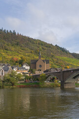 Fototapeta na wymiar View to the german church called Saint Remaclus in the city Cochem