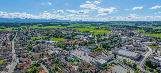 Panorama-Blick zum Alpenrand nahe Marktoberdorf im Ostallg&auml;u