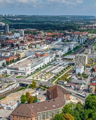 Neu-Ulm im Luftbild, Ausblick auf die Glacis-Galerie und den überbauten Bahnhof