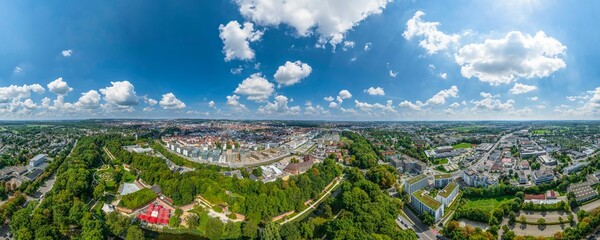 Die Doppelstadt Ulm - Neu-Ulm im Luftbild, 360-Grad Panorama um den Glacispark