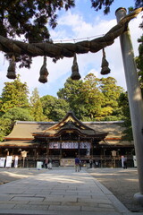 大神神社　拝殿