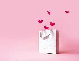 Valentine's day background with shopping bag and heart shape