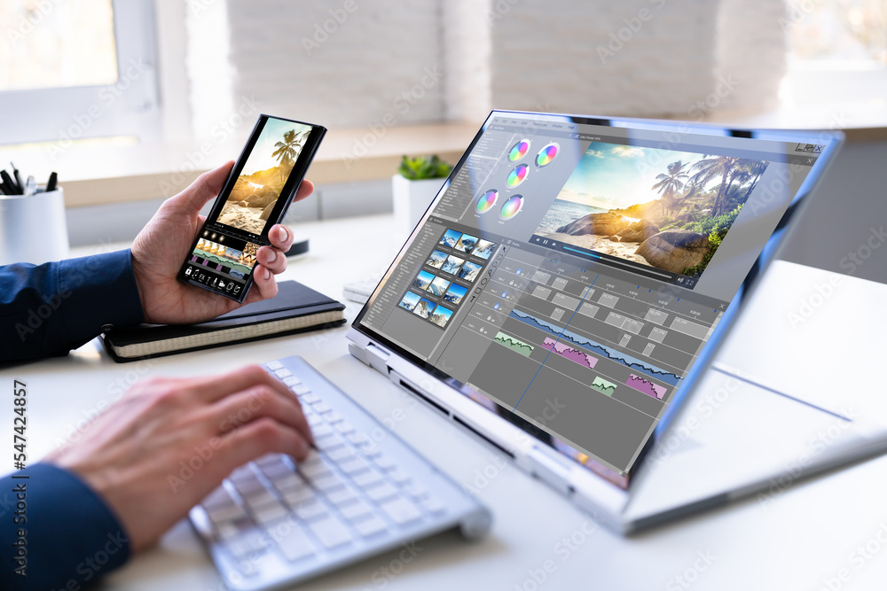 Aufkleber Video Editor Or Designer Using Editing Software Tech