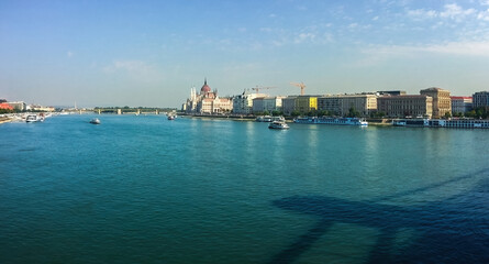 Naklejka premium Panoramatic view on river in center of Budapest, Magyar