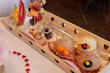 apero an hochzeit mit liebe und herz