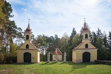 Fototapeta na wymiar Heiliges Grab St.Johann am Kalvarienberg bei Feistritz.