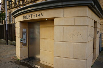 Naklejka premium Public Toilet in Belfast, Northern Ireland - 北アイルランド ベルファスト 公衆トイレ
