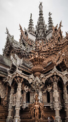 Fototapeta na wymiar The temple of the truth in Pattaya, Thailand