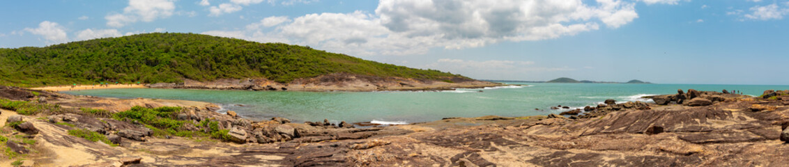 Fototapeta na wymiar panorâmica da Praia do Ermitão Guarapari região metropolitana de Vitória, Espirito Santo, Brasil