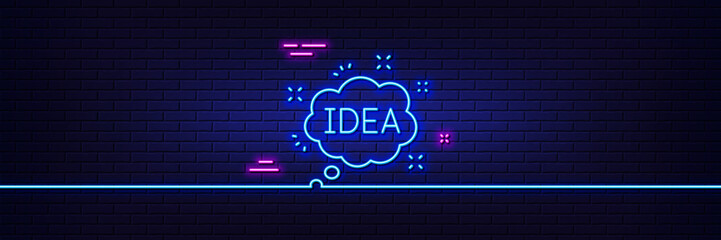 Obraz premium Neon light glow effect. Idea speech bubble line icon. Graphic art sign. Inspiration symbol. 3d line neon glow icon. Brick wall banner. Idea outline. Vector