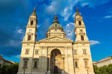 Fototapeta na wymiar Budapest and St. Stephen Basilica