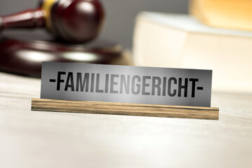 Richterhammer und Familiengericht
