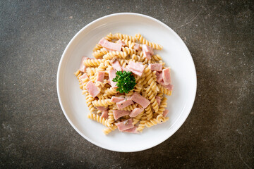 spiral pasta mushroom cream sauce with ham