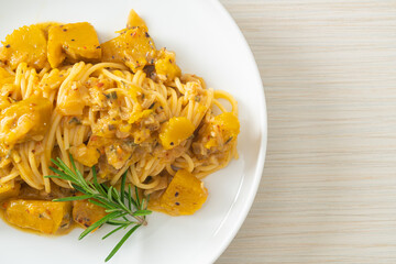 pumpkin spaghetti pasta alfredo sauce
