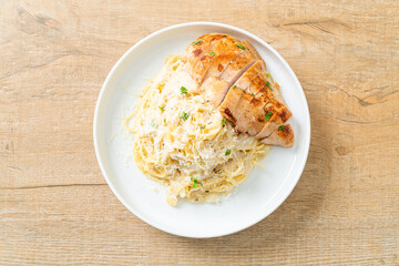 spaghetti white creamy sauce with grilled chicken