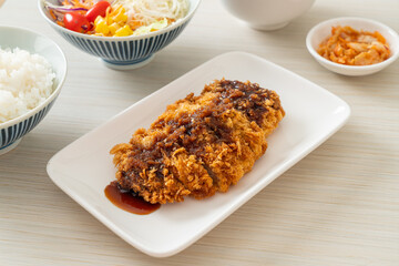 Tonkatsu - Japanese pork cutlet deep fried with rice set