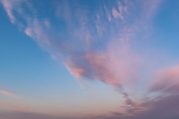 Fototapeta na wymiar 雲を吐く雲