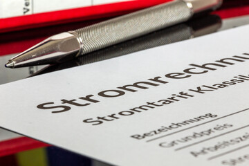 Symbolbild: Nahaufnahme einer Stromrechnung