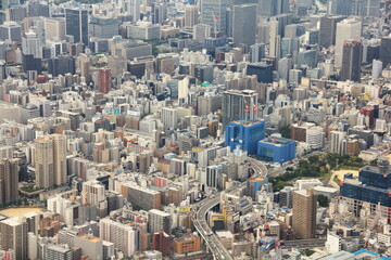 上空から見た大阪の街