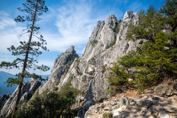 Fototapeta na wymiar Rock Formations at Castle Crag State Park in California