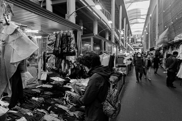Seomun Market full of busy people
