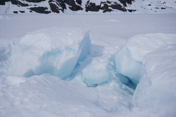 Fototapeta na wymiar Inside the glacier