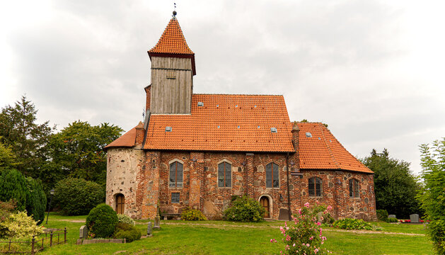 St.-Katharinen-Kirche in Middelhagen M&ouml;nchgut