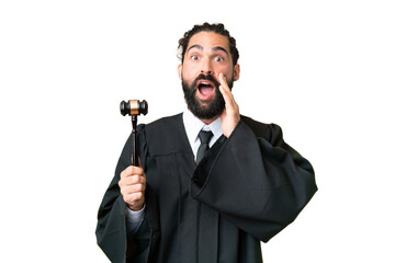 Naklejka premium Judge caucasian man over isolated chroma key background with surprise and shocked facial expression