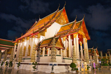 Obraz premium バンコク旧市街のお寺ワット スタット テープワラーラーム