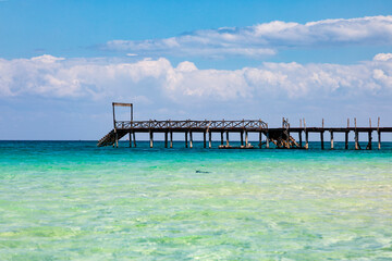 Changuu (auch Kibandiko oder Prison Island) ist eine Insel im Indik des Sansibar-Archipels,...