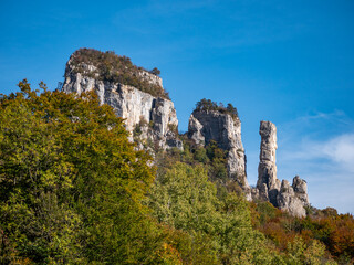 rocher monolithe
