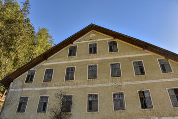 Wildbad, Prags, Pragsertal, Altprags, Bad Altprags, Nebengebäude, Wirtschaftstrakt, Landwirtschaft, Dachstuhl, Fenster, Ruine, imposant, Glanz, Wildbad Altprags, Wirtschaftsgebäude, Lost Place, Urbex,